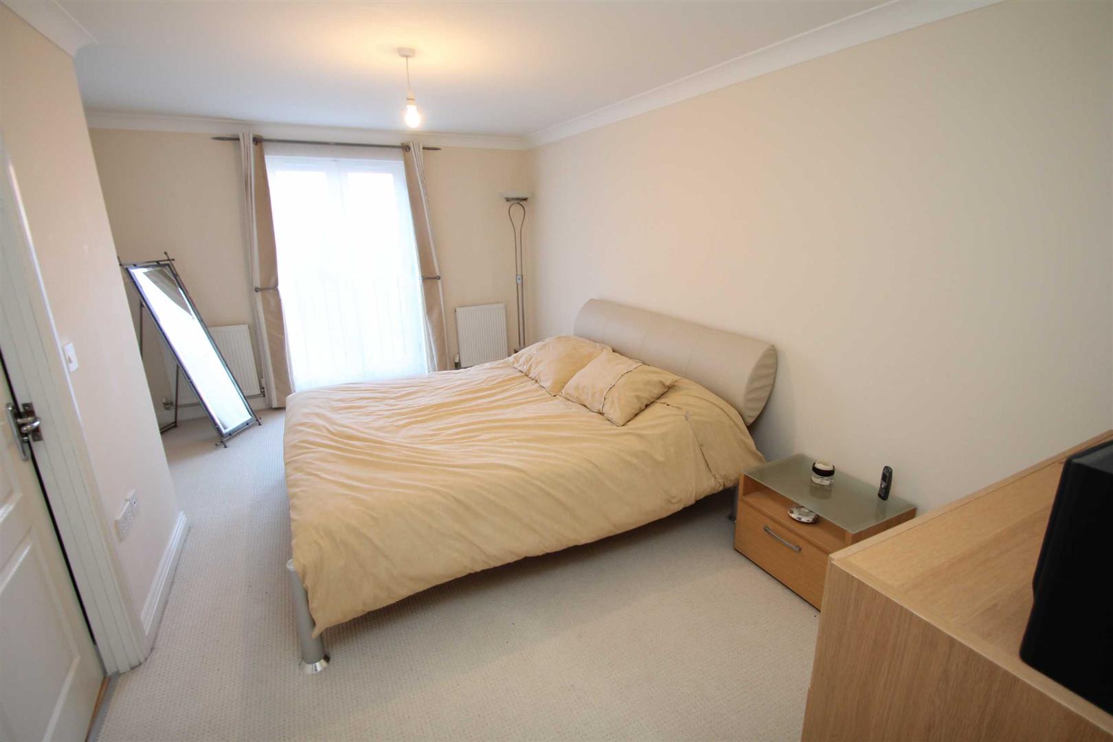 Vernier Crescent, Medbourne, Milton Keynes